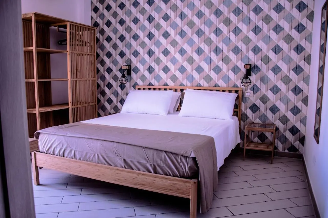 Walk Rooms Neapol